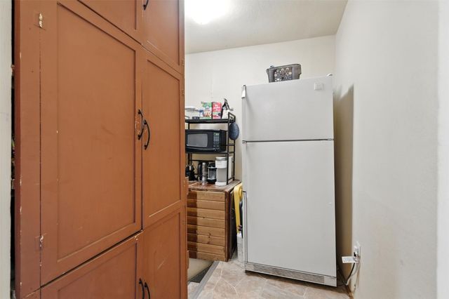 406 28th Avenue SW, Cedar Rapids, IA 52404