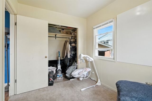 406 28th Avenue SW, Cedar Rapids, IA 52404