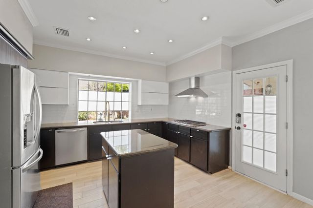 17710 Noble Oak Court, Houston, TX 77095