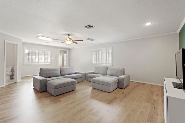 17710 Noble Oak Court, Houston, TX 77095