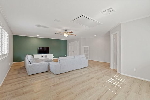 17710 Noble Oak Court, Houston, TX 77095