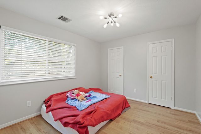 17710 Noble Oak Court, Houston, TX 77095