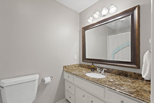 17710 Noble Oak Court, Houston, TX 77095