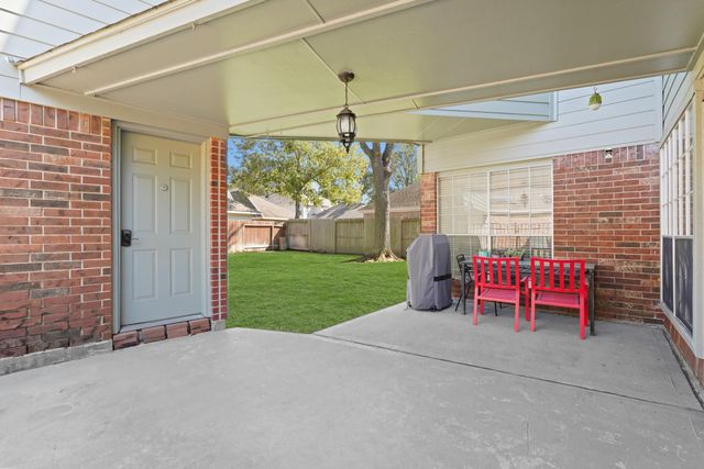 17710 Noble Oak Court, Houston, TX 77095