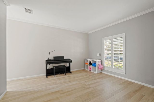 17710 Noble Oak Court, Houston, TX 77095