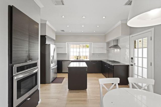 17710 Noble Oak Court, Houston, TX 77095