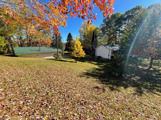 1945 S 200th Avenue, Newfield Twp, MI 49421