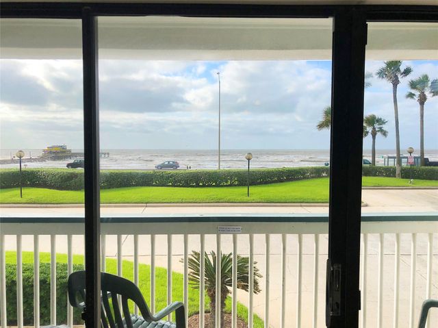 6102 Seawall Boulevard 150, Galveston, TX 77551