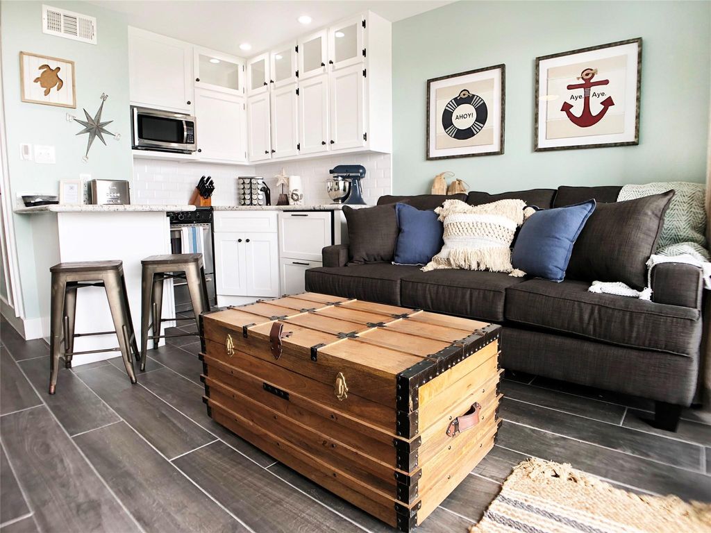 6102 Seawall Boulevard 150, Galveston, TX 77551