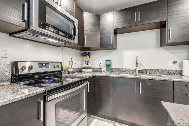 5323 War Cloud Dr, San Antonio, TX 78242