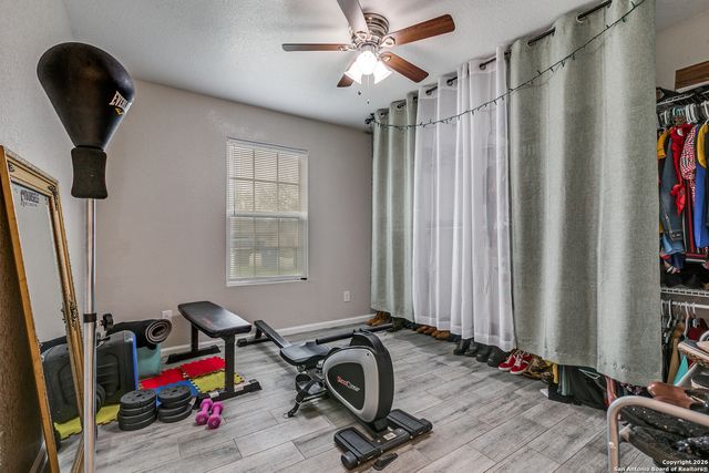 5323 War Cloud Dr, San Antonio, TX 78242