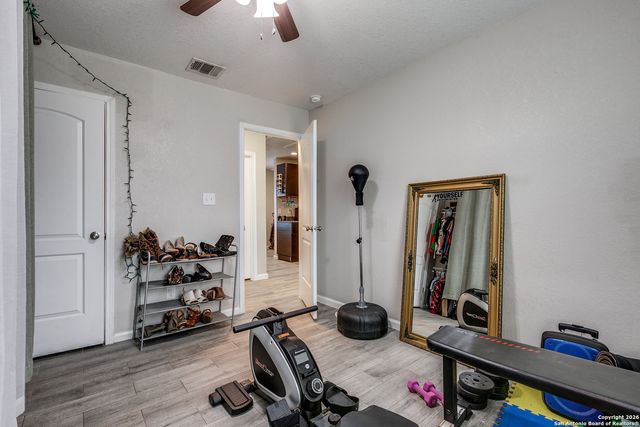 5323 War Cloud Dr, San Antonio, TX 78242