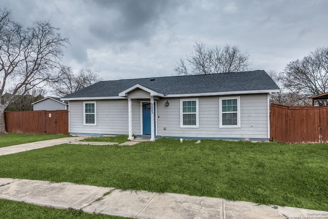 5323 War Cloud Dr, San Antonio, TX 78242