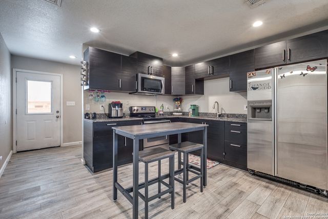 5323 War Cloud Dr, San Antonio, TX 78242