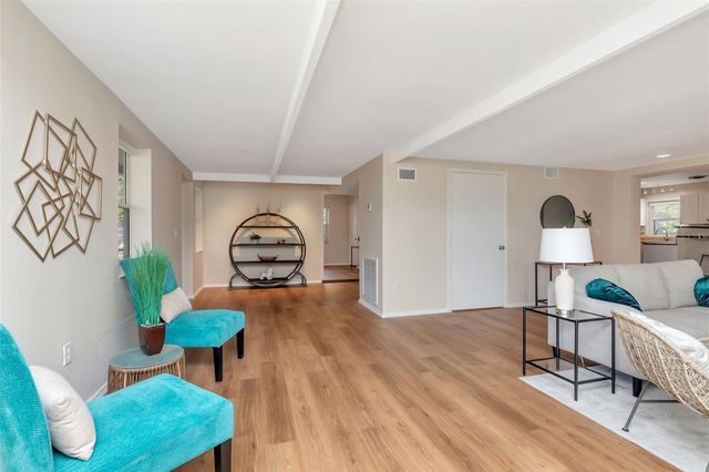 7420 DR MARTIN LUTHER KING JR STREET N, St Petersburg, FL 33702