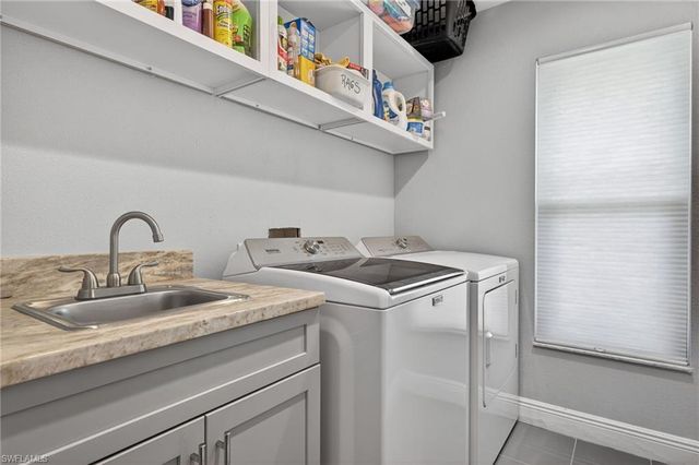 1229 El Dorado PKWY E, Cape Coral, FL 33904