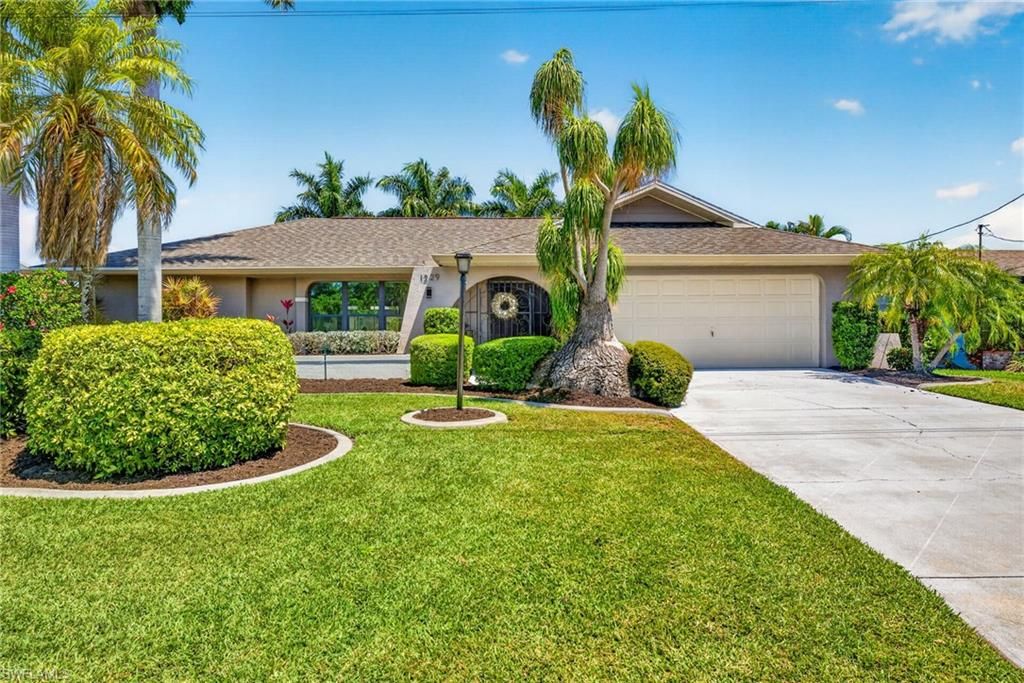 1229 El Dorado PKWY E, Cape Coral, FL 33904