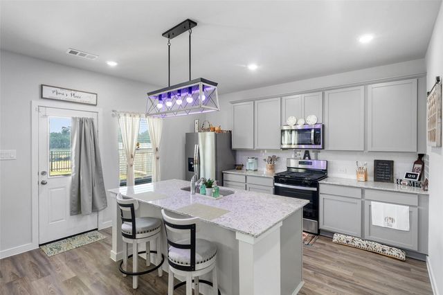 7823 Alset Drive, Magnolia, TX 77354