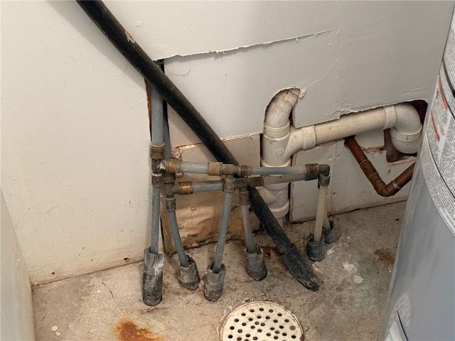 2453 N 14th Road, Worden, MT 59088