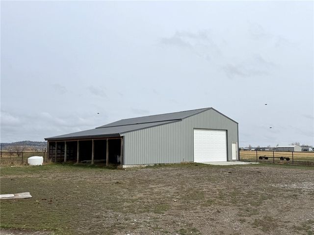2453 N 14th Road, Worden, MT 59088