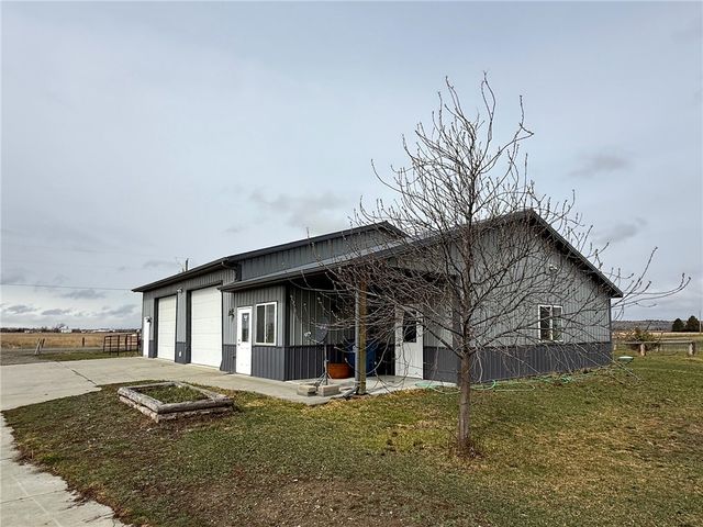 2453 N 14th Road, Worden, MT 59088