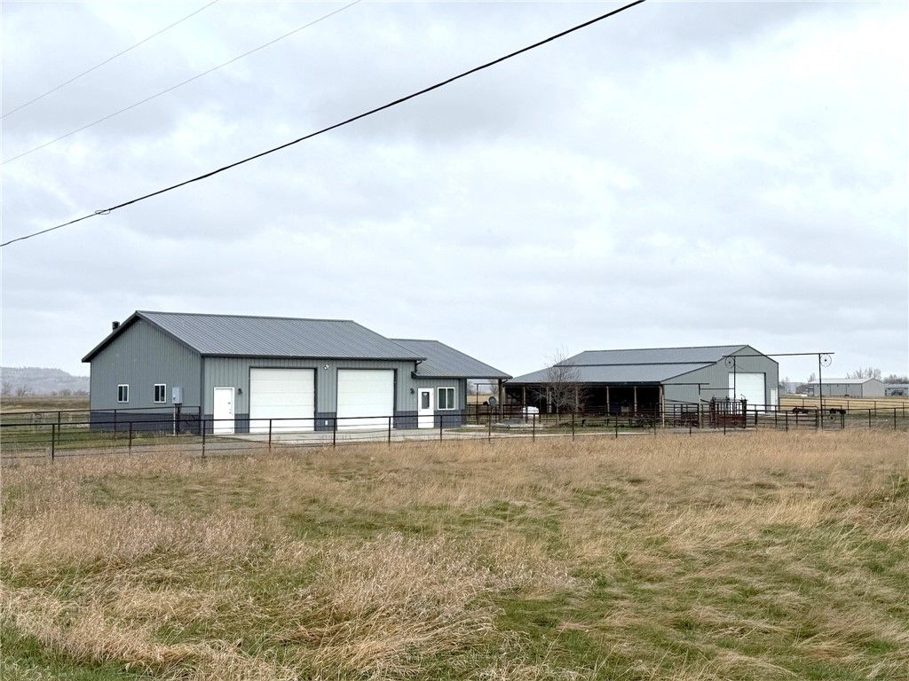 2453 N 14th Road, Worden, MT 59088