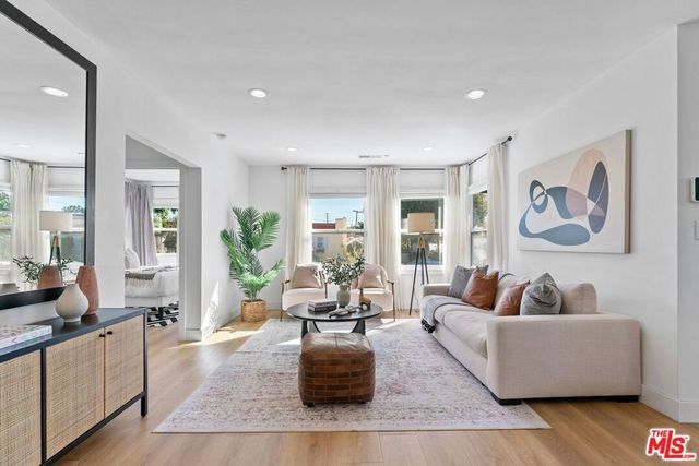 1741 S Spaulding Avenue, Los Angeles, CA 90019