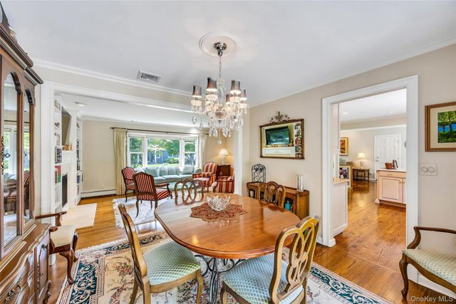 6 Crown Hill Road, Northport, NY 11768