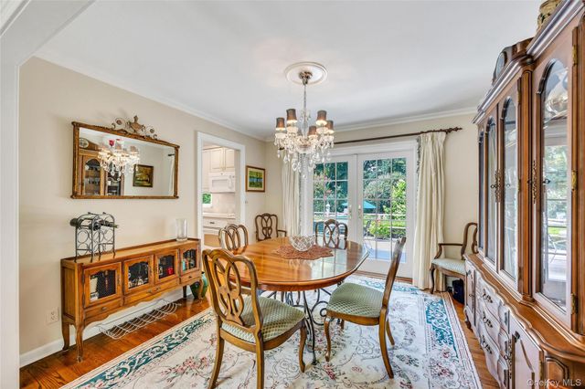 6 Crown Hill Road, Northport, NY 11768