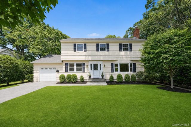 6 Crown Hill Road, Northport, NY 11768
