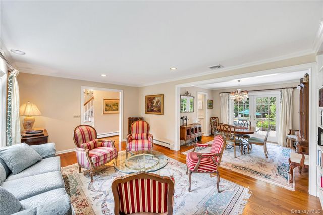 6 Crown Hill Road, Northport, NY 11768