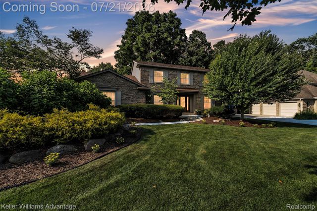 49276 Harvest Drive, Plymouth Charter Township, MI 48170