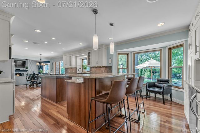 49276 Harvest Drive, Plymouth Charter Township, MI 48170