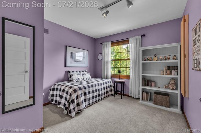 49276 Harvest Drive, Plymouth Charter Township, MI 48170