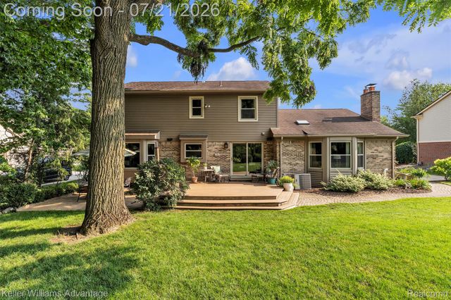 49276 Harvest Drive, Plymouth Charter Township, MI 48170