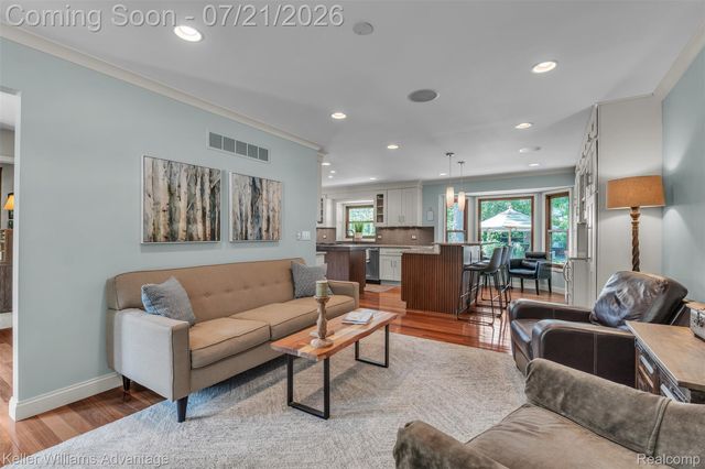 49276 Harvest Drive, Plymouth Charter Township, MI 48170