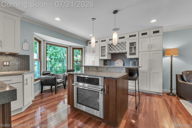 49276 Harvest Drive, Plymouth Charter Township, MI 48170