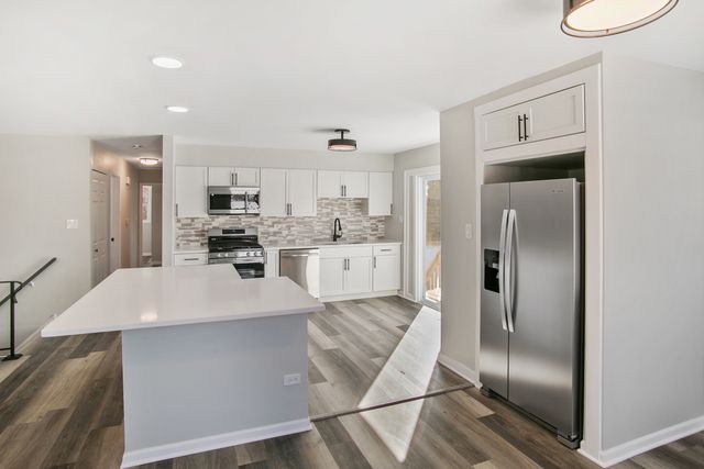 655 Sullivan Lane, University Park, IL 60484