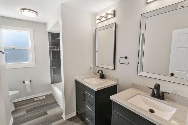 655 Sullivan Lane, University Park, IL 60484