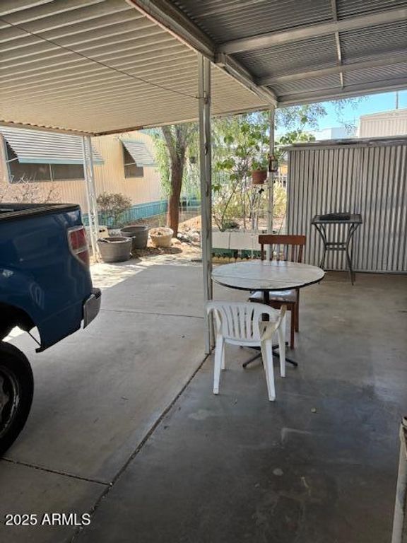 Image 5 of property listing at 19225 N CAVE CREEK Road 83, Phoenix, AZ 85024