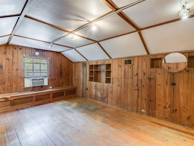 2304 Longview ST, Austin, TX 78705