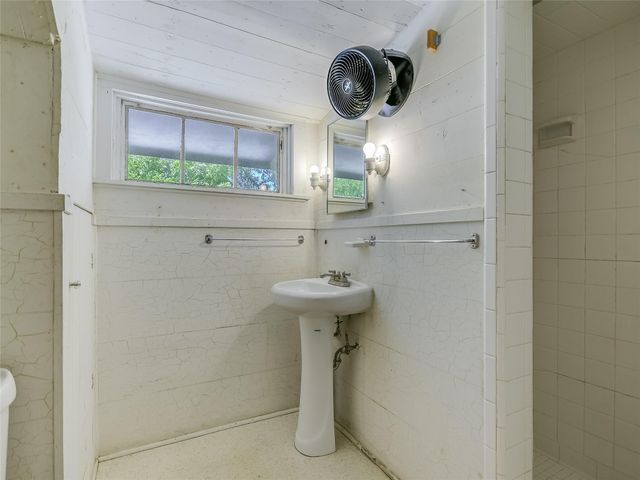 2304 Longview ST, Austin, TX 78705