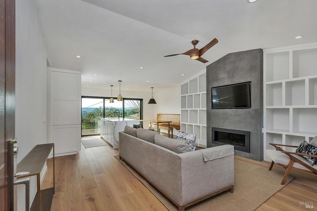 2700 Geysers Rd, Geyserville, CA 95441