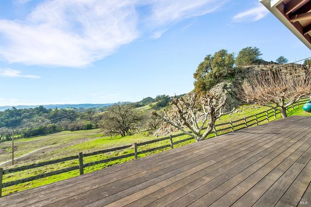 2700 Geysers Rd, Geyserville, CA 95441