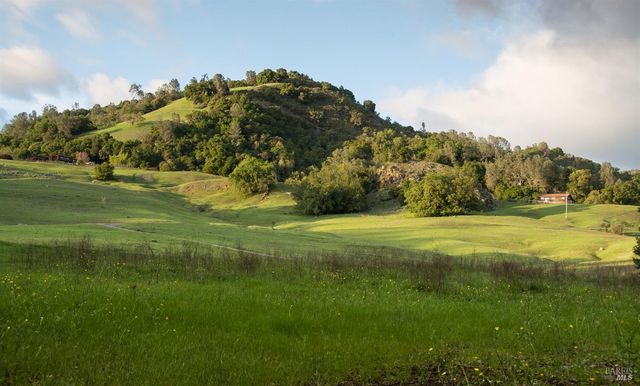 2700 Geysers Rd, Geyserville, CA 95441