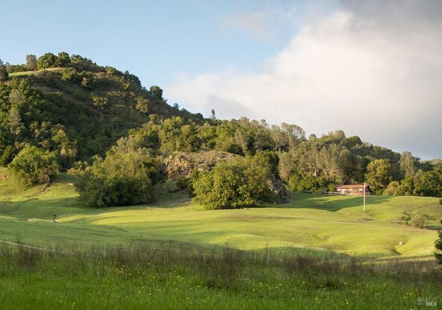 2700 Geysers Rd, Geyserville, CA 95441