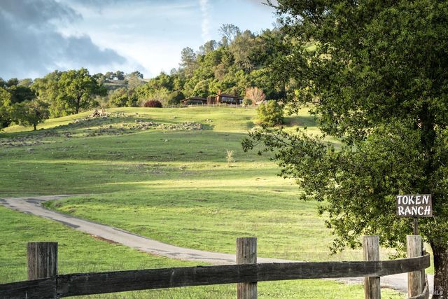 2700 Geysers Rd, Geyserville, CA 95441