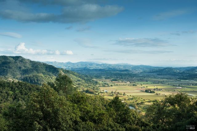 2700 Geysers Rd, Geyserville, CA 95441