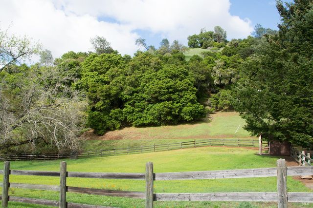 2700 Geysers Rd, Geyserville, CA 95441
