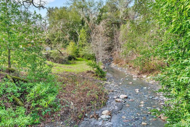 2700 Geysers Rd, Geyserville, CA 95441